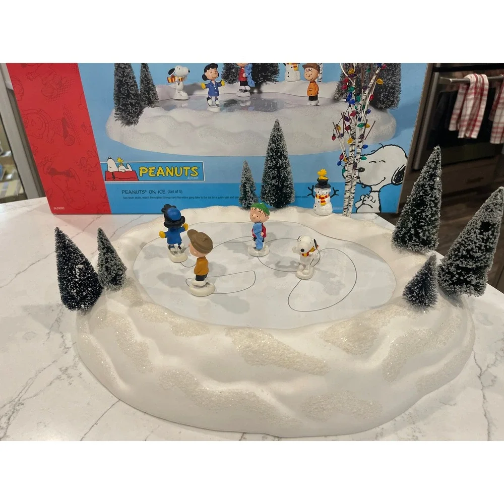 Dept 56 PEANUTS ON ICE Animated Skating Pond 56.59093 Snoopy Charlie Brown 2004
